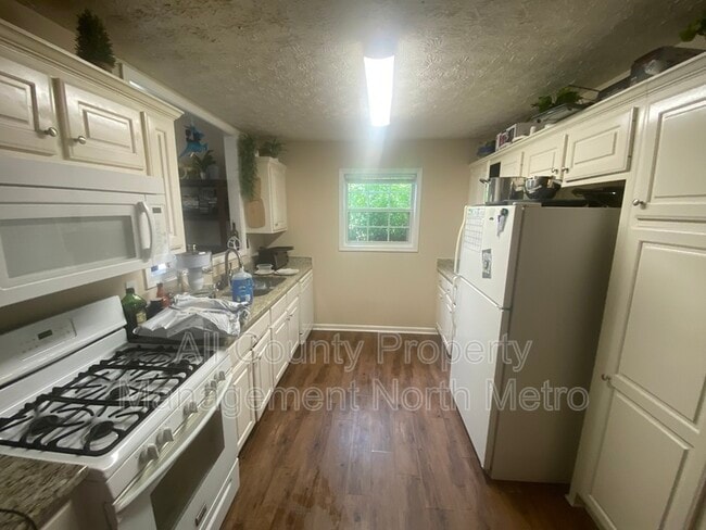 5210 Gable Ridge Way in Sugar Hill, GA - Building Photo - Building Photo
