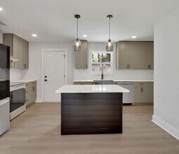1435 Richland Rd SW in Atlanta, GA - Building Photo - Building Photo