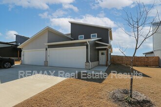 1405 SW Poigai Wy in Bentonville, AR - Building Photo - Building Photo