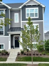 2024 Yellowstone Blvd in Mundelein, IL - Building Photo - Building Photo