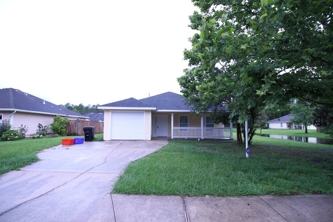 4580 NE 16th Ter in Gainesville, FL - Building Photo