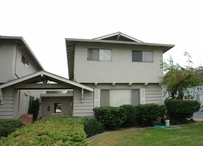 224 Marylinn Dr in Milpitas, CA - Foto de edificio - Building Photo