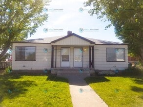 100 Arden Cir in Reno, NV - Building Photo - Building Photo