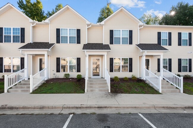 property at 1256 Cross Creek Cir