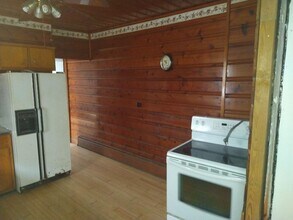 634 E 4th St in Mount Carmel, PA - Foto de edificio - Building Photo
