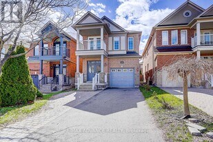 137 Laramie Crescent in Vaughan, ON - Building Photo