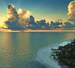 8405 Excalibur Cir in Naples, FL - Building Photo - Building Photo