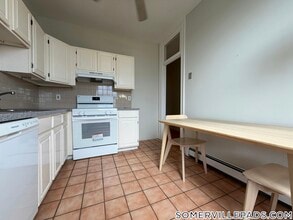 367 Somerville Ave, Unit G in Somerville, MA - Building Photo - Building Photo