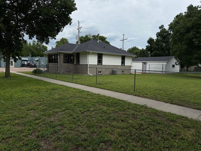 1514 N Wheeler Ave in Grand Island, NE - Building Photo - Building Photo