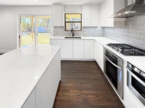 425 Chesier Rd in Lancaster, TX - Building Photo - Building Photo