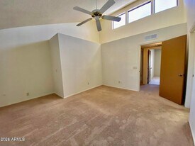 13643 N Hamilton Dr in Fountain Hills, AZ - Building Photo