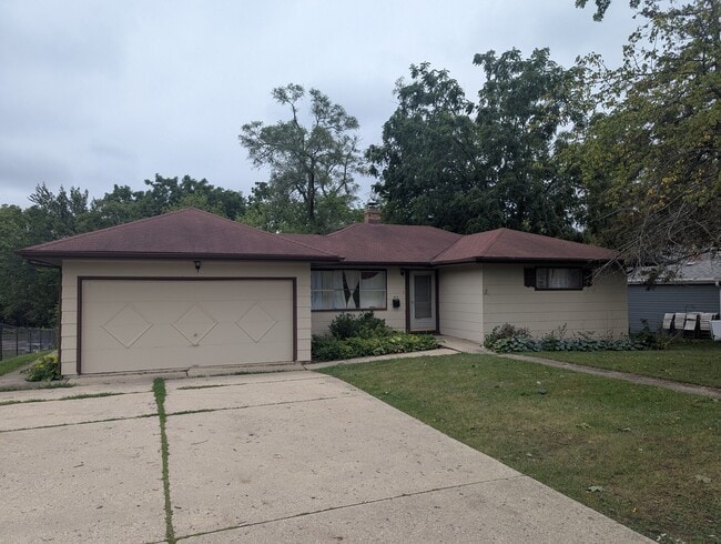 property at 413 W Palatine Rd