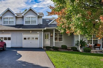 1285 Courtney Dr in Victor, NY - Building Photo - Building Photo