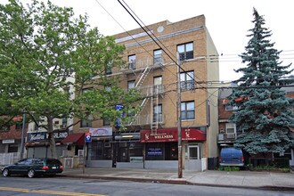 4111 30th Ave in Long Island City, NY - Building Photo - Building Photo