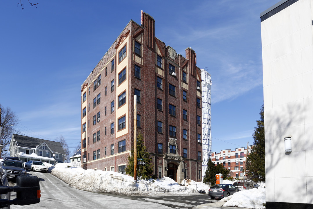 Elmwood Apartments in Winchester, MA - Building Photo