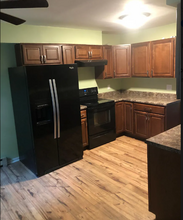 213 Tallow Wood Dr in Clifton Park, NY - Building Photo - Building Photo