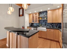 150 Lincoln St-Unit -5B in Boston, MA - Foto de edificio - Building Photo
