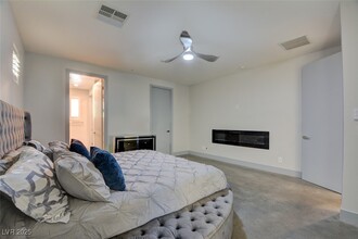 2680 Mystere Ct in Las Vegas, NV - Foto de edificio - Building Photo