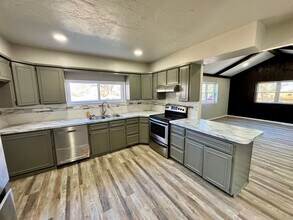 803 N Bickford Ave in El Reno, OK - Building Photo - Building Photo