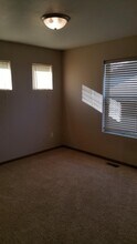 21-23 Hanfield Ct in Surrey, ND - Building Photo - Building Photo
