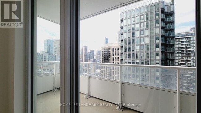 88 Queen St E in Toronto, ON - Building Photo - Building Photo