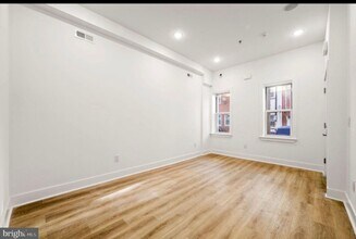 2104 N 8th St in Philadelphia, PA - Building Photo - Building Photo