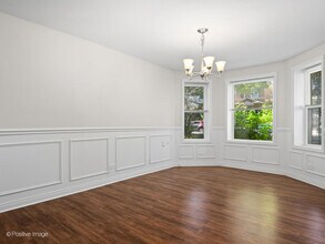 2441 N Harding Ave in Chicago, IL - Building Photo - Building Photo
