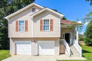 5711 Meadowview Rd in Rex, GA - Building Photo