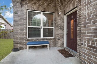 8238 Bay Run Ave in Baytown, TX - Building Photo - Building Photo