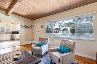 417 Locust St in Pacific Grove, CA - Building Photo - Building Photo