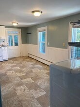 11 May St, Unit 2 in Naugatuck, CT - Building Photo - Building Photo