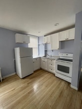 5233 Oxford Ave in Philadelphia, PA - Foto de edificio - Building Photo