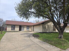 433 Clearfield Dr in Garland, TX - Building Photo