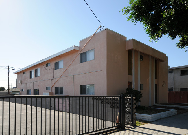 1622 Wilmington Blvd in Los Angeles, CA - Building Photo - Building Photo