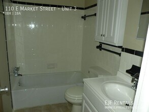 110 E Market St in Leesburg, VA - Building Photo - Building Photo