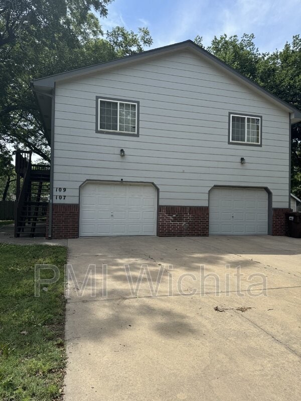 107 S Gordon St in Wichita, KS - Building Photo - Building Photo