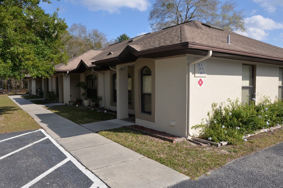 2811 Landover Blvd in Spring Hill, FL - Building Photo