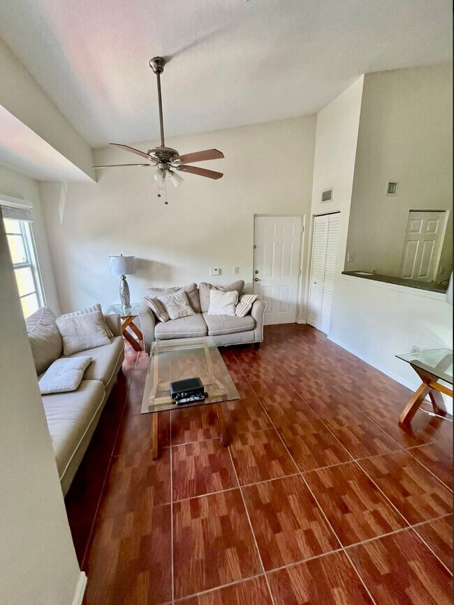 4220 San Marino Blvd in West Palm Beach, FL - Foto de edificio - Building Photo
