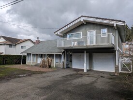 46365 Cessna Dr in Chilliwack, BC - Building Photo