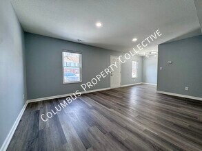 3285 E Mound St in Columbus, OH - Building Photo - Building Photo