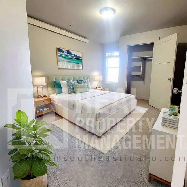 3656 Lena Ave in Idaho Falls, ID - Foto de edificio - Building Photo