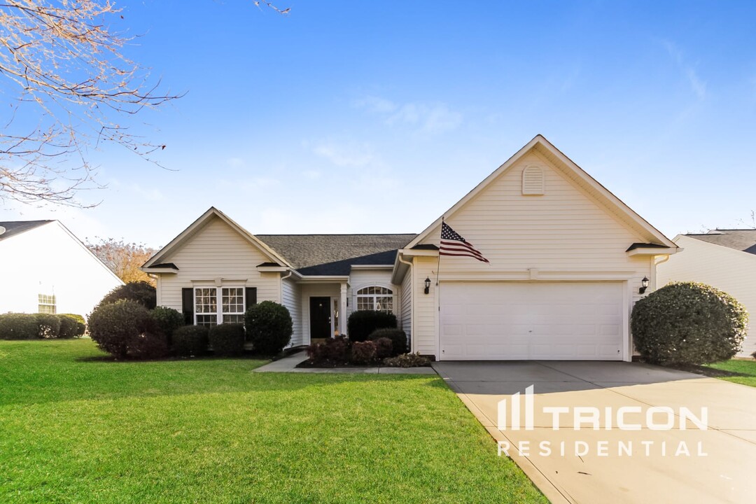 109 Gabriel Dr in Mooresville, NC - Building Photo