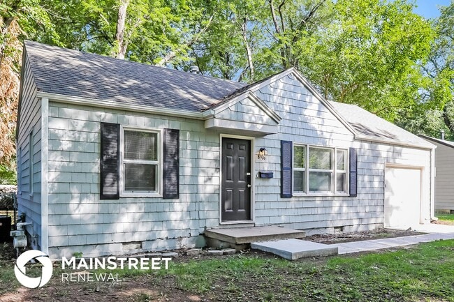 8906 Richards Dr in Raytown, MO - Building Photo - Building Photo