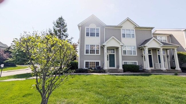 property at 2615 Canyon Dr