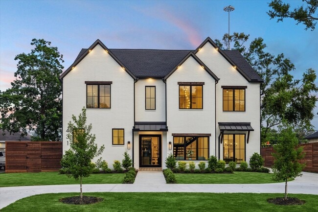 property at 431 W 30th St
