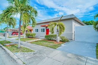 318 W 17th St in Hialeah, FL - Foto de edificio - Building Photo