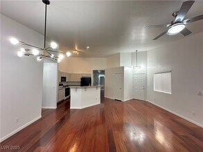 6428 Sundown Heights Ave in Las Vegas, NV - Building Photo - Building Photo
