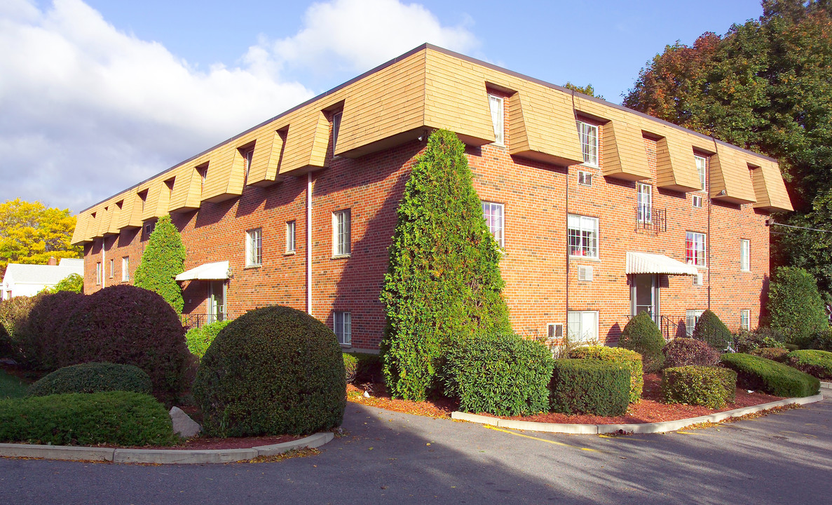 16 Lawrence St in Quincy, MA - Foto de edificio