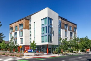 Eagle Park Apartments in Mountain View, CA - Building Photo