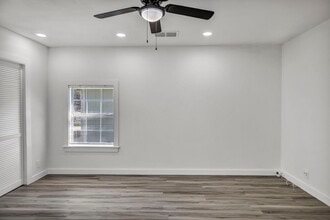 5903 Kevin Kelly Plz in Austin, TX - Foto de edificio - Building Photo